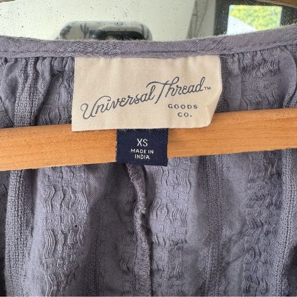 Universal Thread Crop Top - Picture 2 of 2